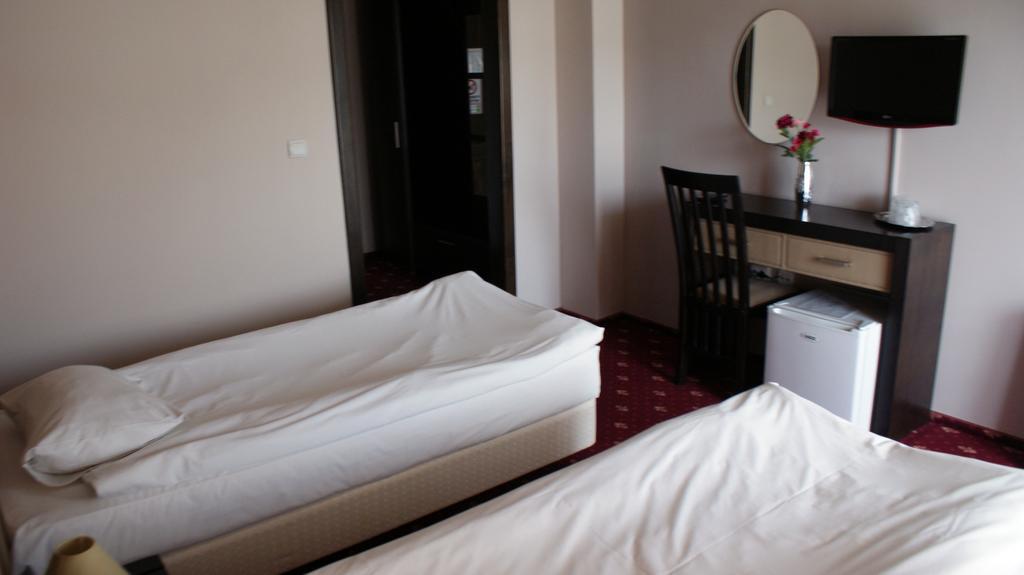 Pensiunea Novis Iasi Quarto foto
